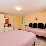 Apartment Ante